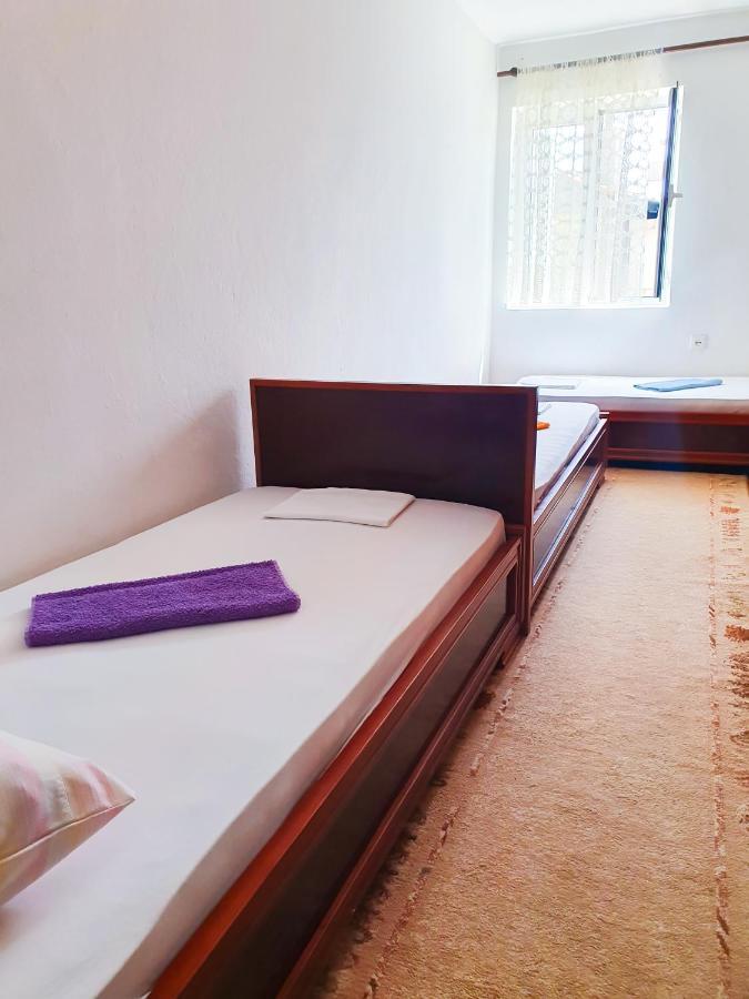 Apartman Lana Petrovac Екстер'єр фото